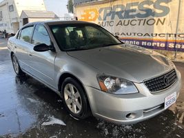 2005 NISSAN Altima