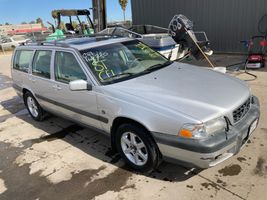 1999 Volvo V70