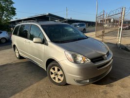 2004 Toyota Sienna