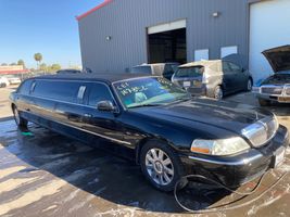 2005 Lincoln Town Car