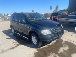 2000 Mercedes-Benz M-Class