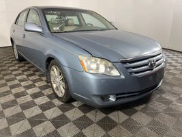 2005 Toyota Avalon