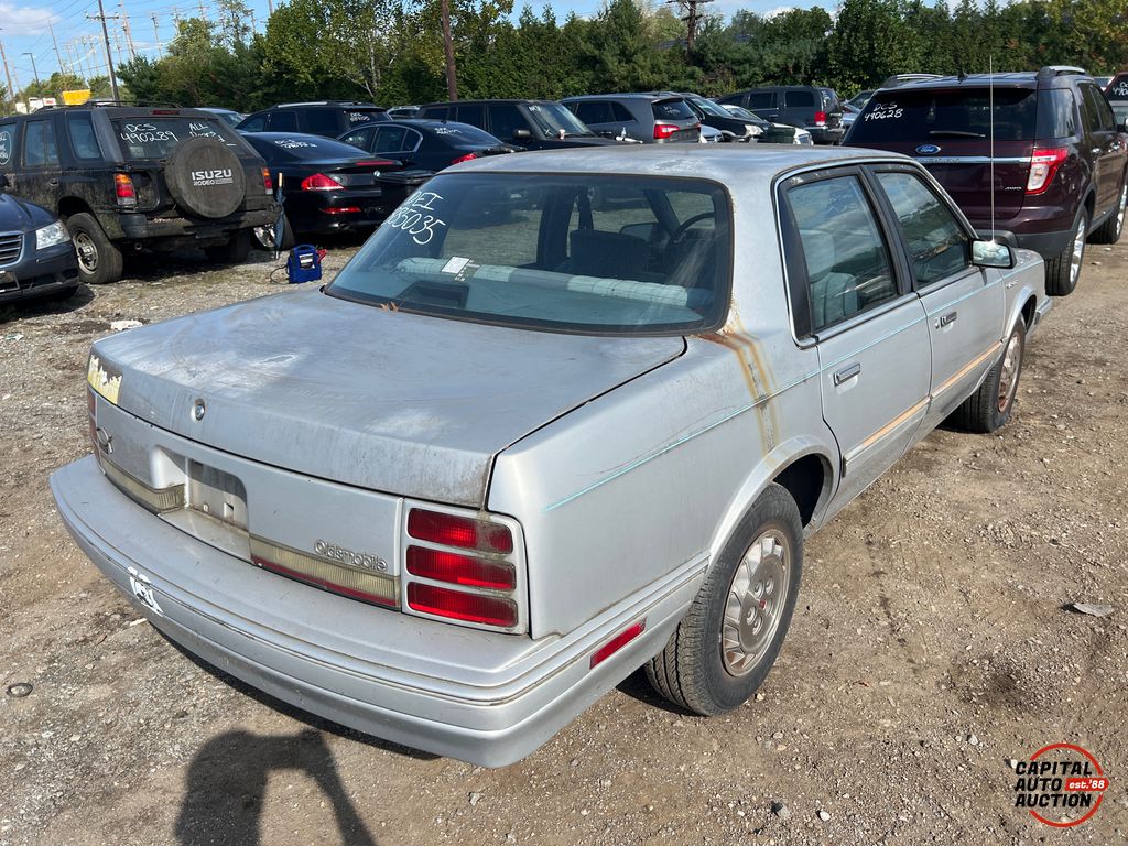 1994 Oldsmobile Cutlass Ciera 3