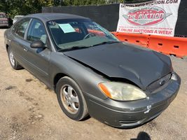 2004 Ford Taurus