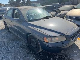 2005 Volvo S60