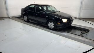 2002 VOLKSWAGEN JETTA