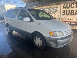 2001 Toyota Sienna