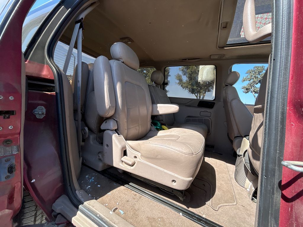 1995 NISSAN Quest 8