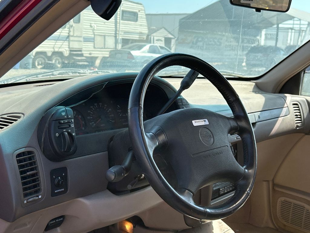 1995 NISSAN Quest 10