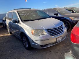 2010 Chrysler Town and Country