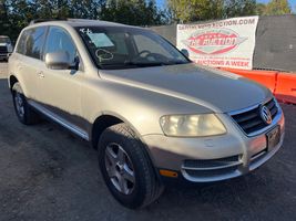 2006 VOLKSWAGEN Touareg