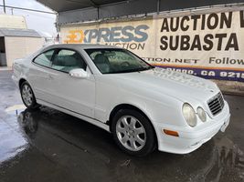 2001 Mercedes-Benz CLK