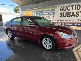 2010 NISSAN Altima