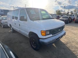 2004 Ford E-Series