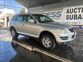 2008 VOLKSWAGEN Touareg 2