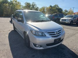 2004 Mazda MPV