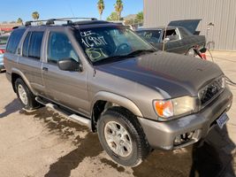 2001 NISSAN Pathfinder