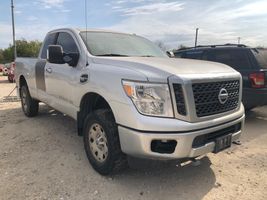 2017 NISSAN Titan XD