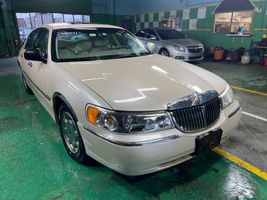 2001 Lincoln Town Car