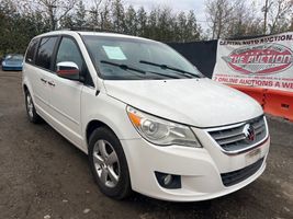 2010 VOLKSWAGEN Routan