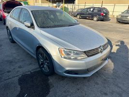 2011 VOLKSWAGEN JETTA