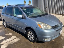 2004 Toyota Sienna