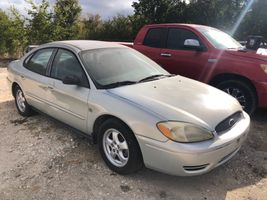 2004 Ford Taurus