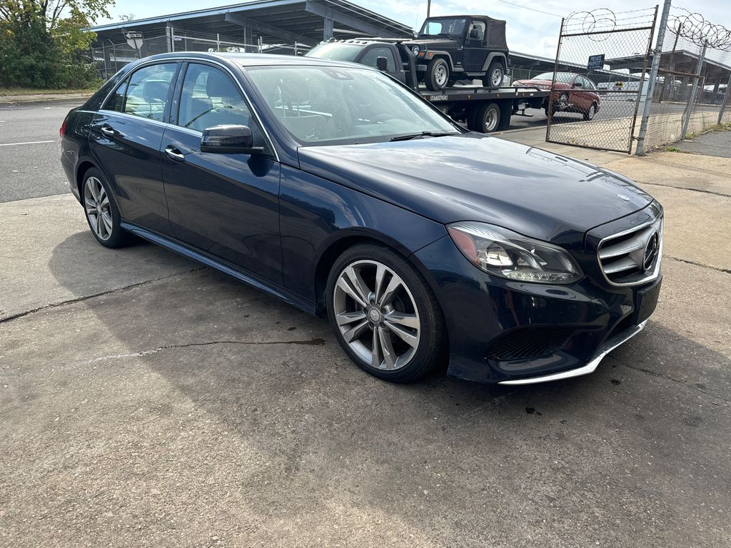 Auction DPW562013 2016 MercedesBenz EClass