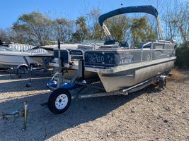 2012 G3 208 FC- Pontoon Boat