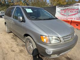 2001 Toyota Sienna