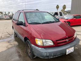 1998 Toyota Sienna