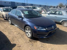 2014 VOLKSWAGEN Passat