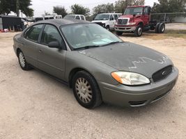 2004 Ford Taurus