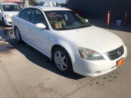 2004 NISSAN Altima