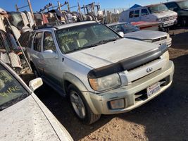 2001 Infiniti QX4