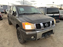 2004 NISSAN Titan