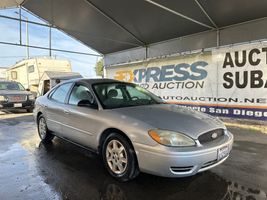 2004 Ford Taurus