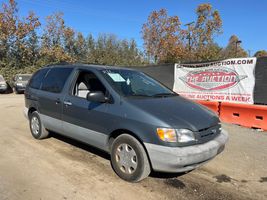 2000 Toyota Sienna