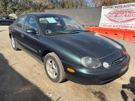 1999 Ford Taurus