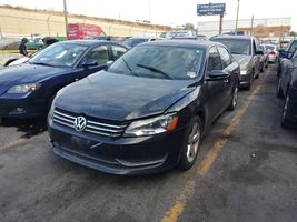 2012 VOLKSWAGEN Passat