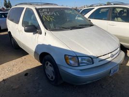 2000 Toyota Sienna