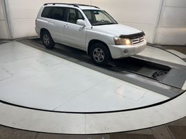 2004 Toyota HIGHLANDER