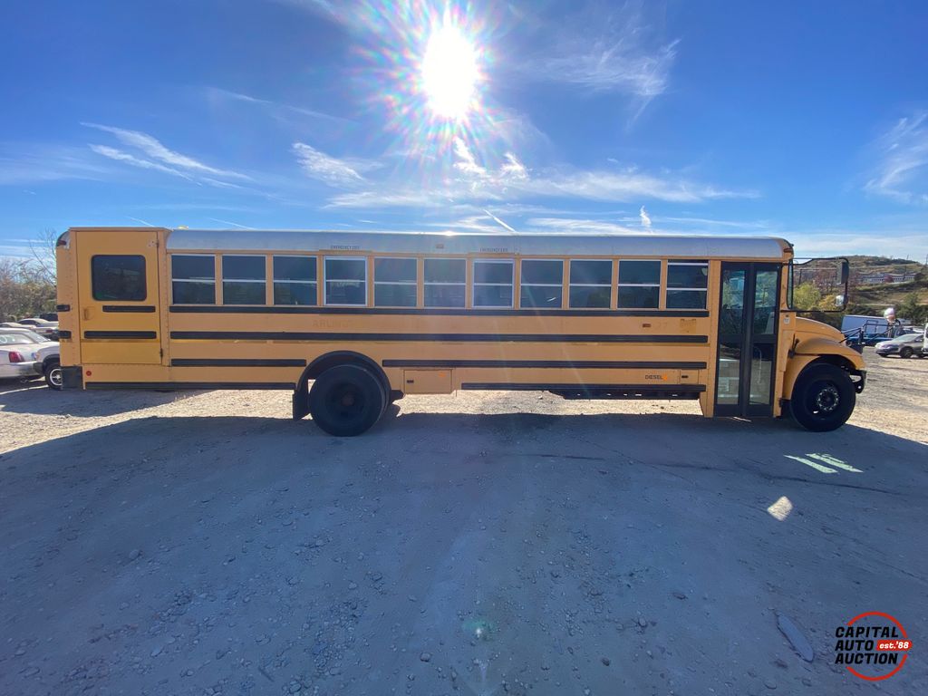 2012 IC BUS CE Series 27