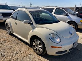 2009 VOLKSWAGEN New Beetle