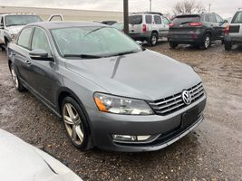 2013 VOLKSWAGEN Passat