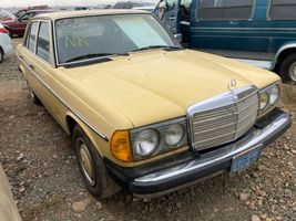 1977 Mercedes-Benz 240D