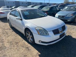 2005 NISSAN MAXIMA