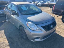 2014 NISSAN Versa