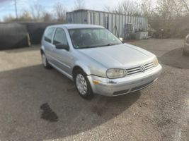 2004 VOLKSWAGEN Golf