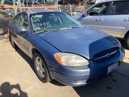 2000 Ford Taurus